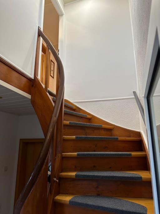 Gemuetliche Wohnung Naehe Alsfeld - Parkplatz Buitenkant foto